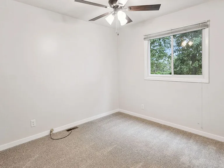 5049 Grassridge Rd — Photo 7