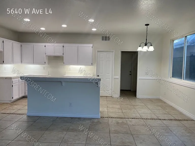5640 W Avenue L4 — Photo 7