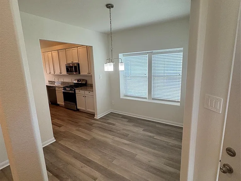 17706 Cedar Crest Dr — Photo 3