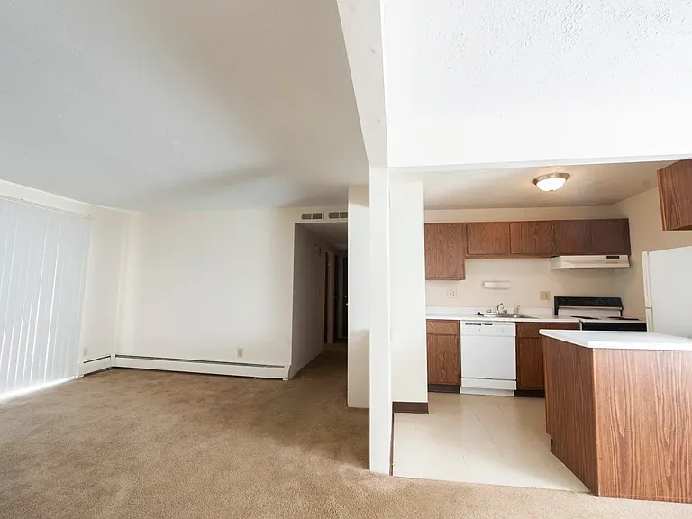 Delshire Apartments — Photo 12