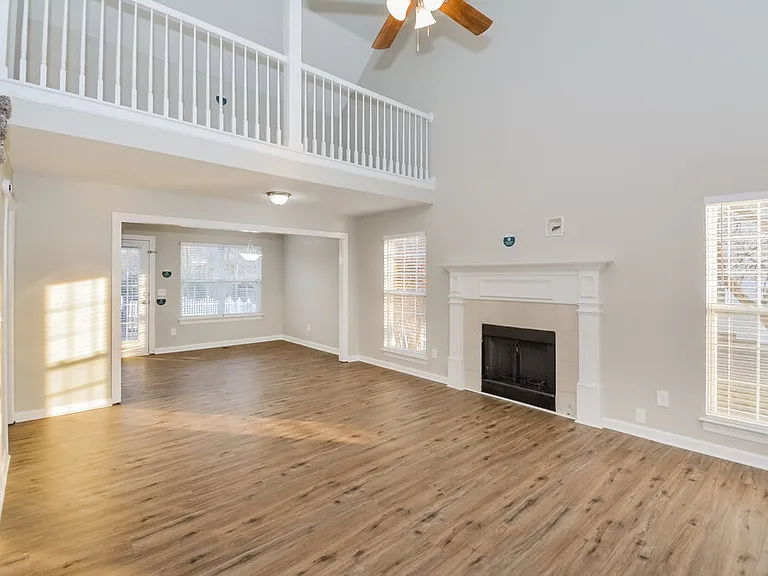 3338 Meadowhill Dr — Photo 5