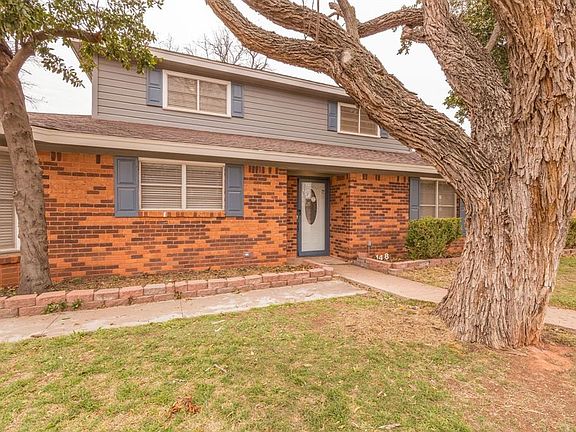 3rd image of 1418 Roanoak Dr