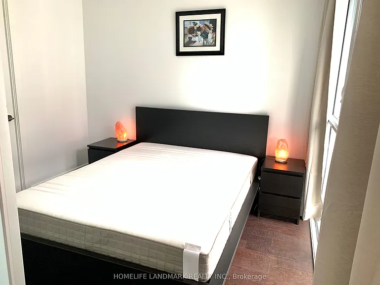 7 Grenville St #1810 — Photo 16