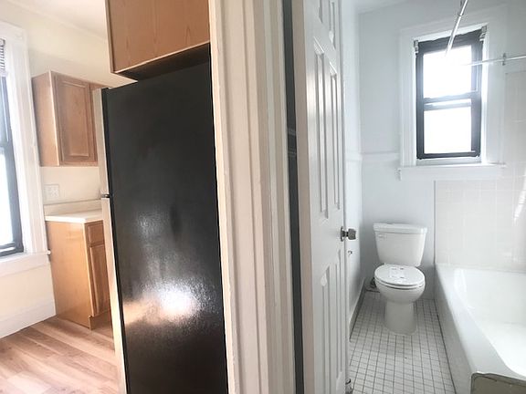 4th image of 31-29 34th St #3F