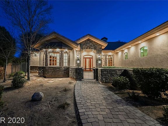 4th image of 17 Crescent Dr