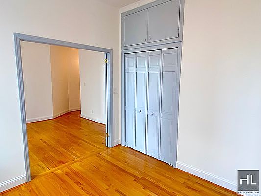 3rd image of 202 E 6th St APT 15