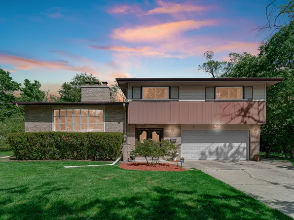 895 Sumac Rd, Highland Park, IL 60035