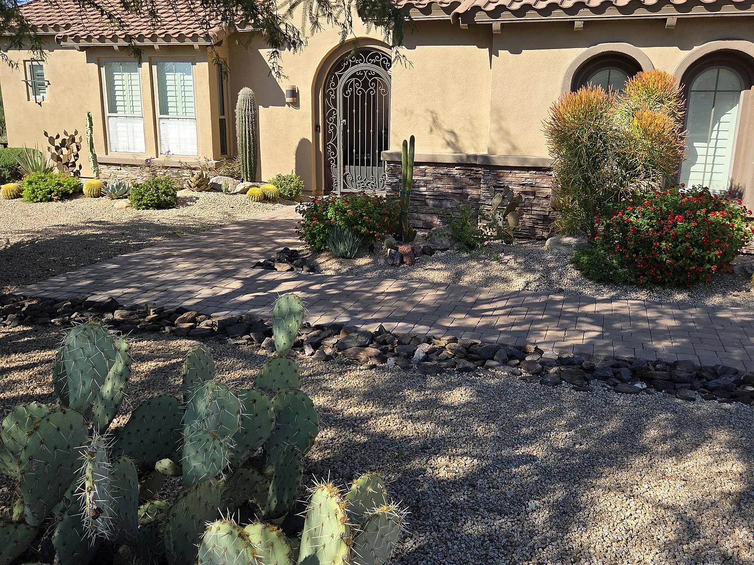 4 bed, 4.5 bath, 4820 sqft, $15,500 — Photo 2