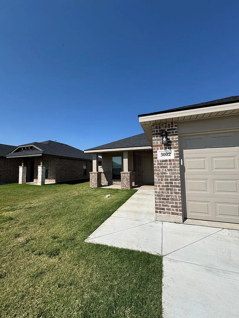 Brand Newer Construction 3/2/2 in Homestead — Photo 2