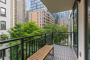 111 Montgomery Street, #5B