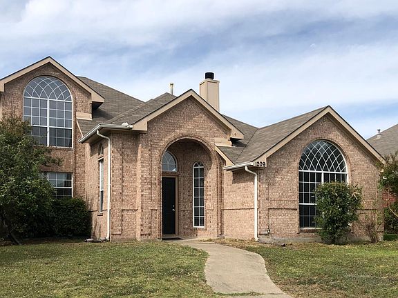 2nd image of 1209 Clear Creek Dr