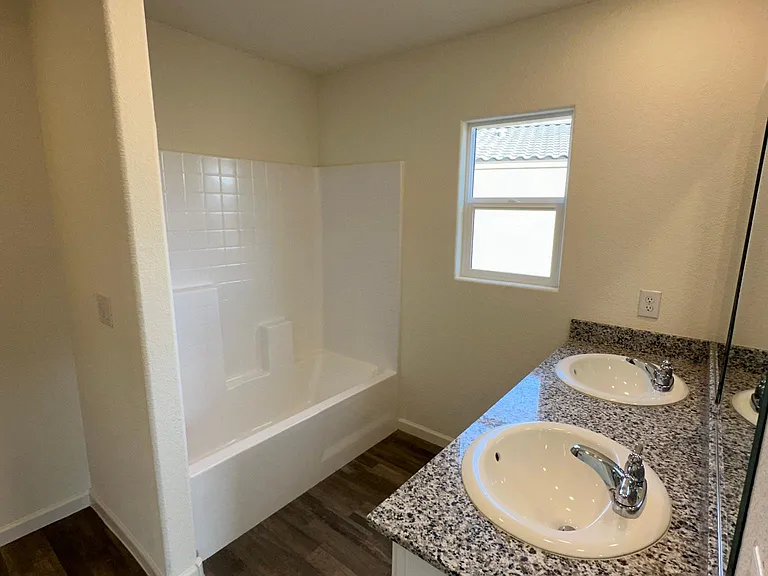 2412 Granite Cir — Photo 14
