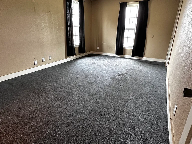 1315 Amanda St — Photo 11