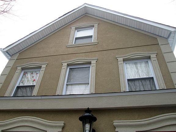 4th image of 4729 Carpenter Ave