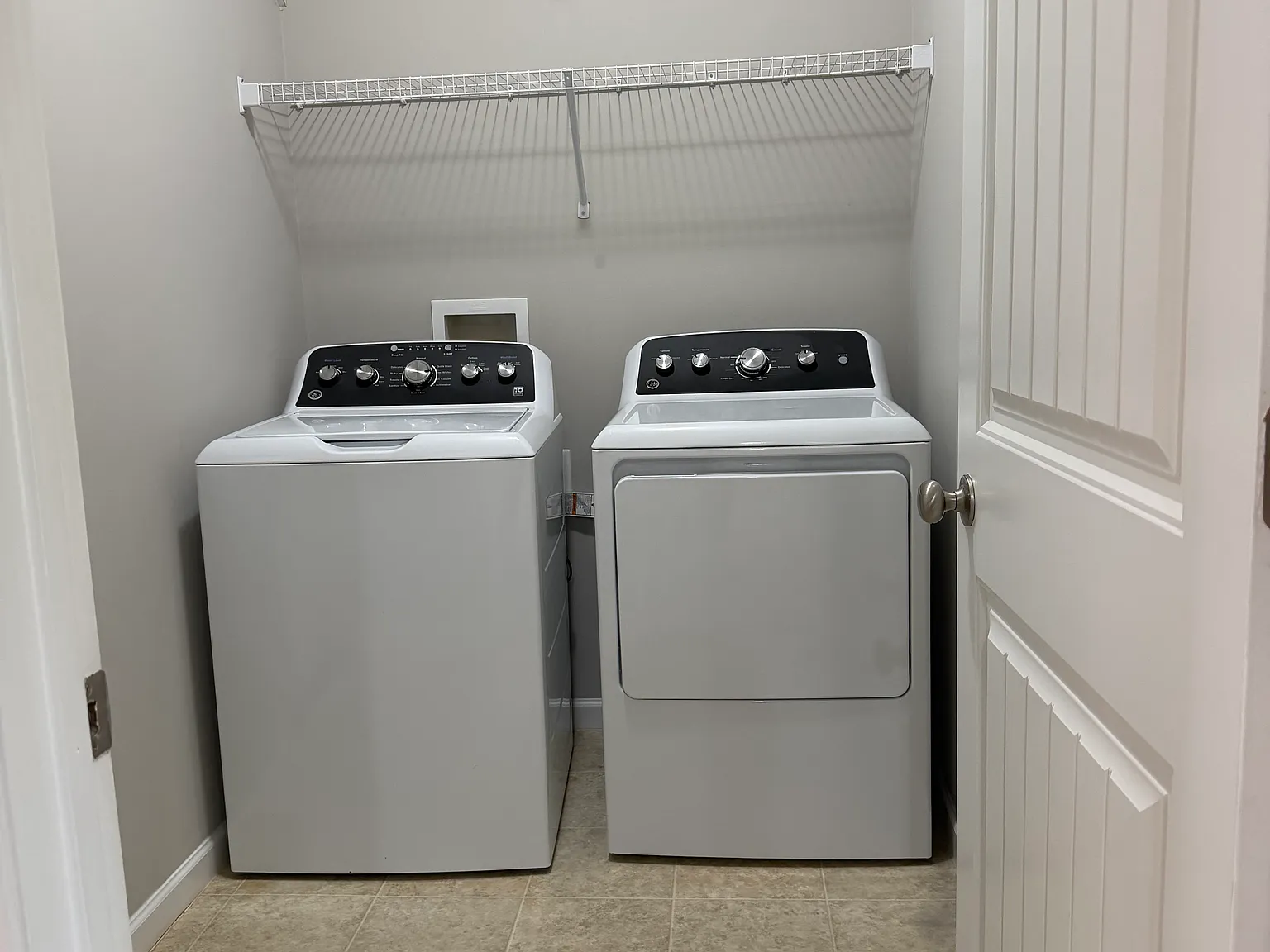 4 bed, 2069 sqft, $2,200 — Photo 4