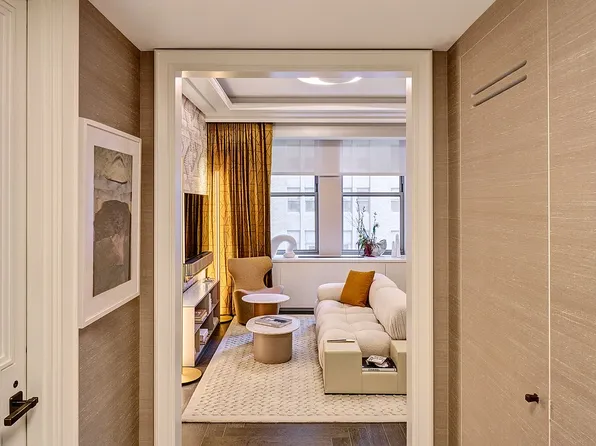 303 Park Ave Unit 2627, New York, NY 10022