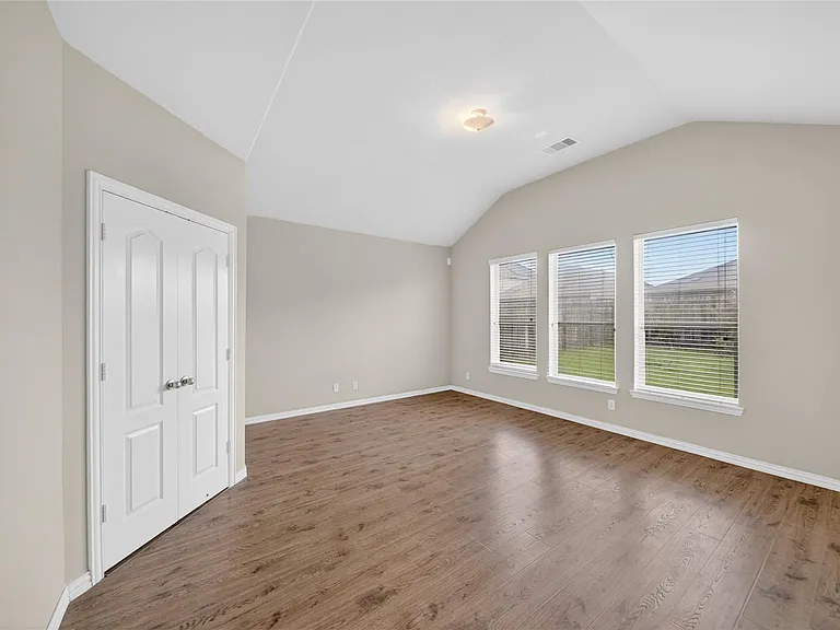2411 Horned Owl Dr — Photo 18