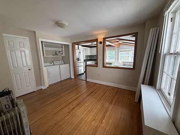 3rd image of 2112 N Edison St