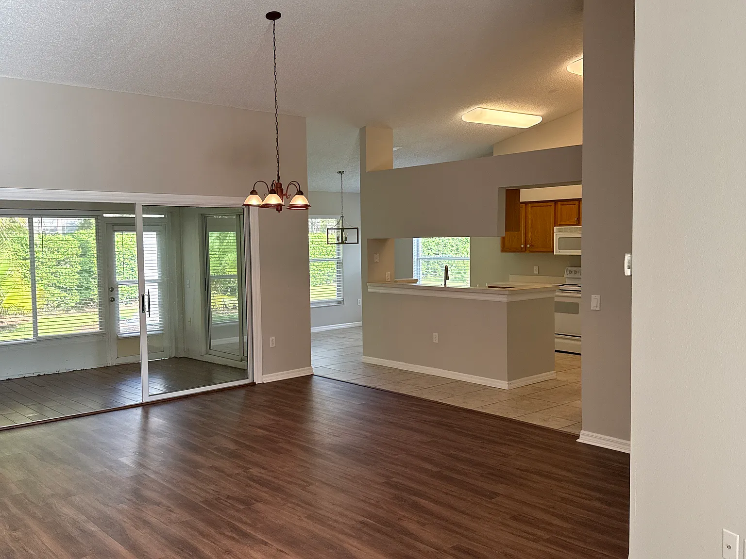 3 bed, 1842 sqft, $3,250 — Photo 4