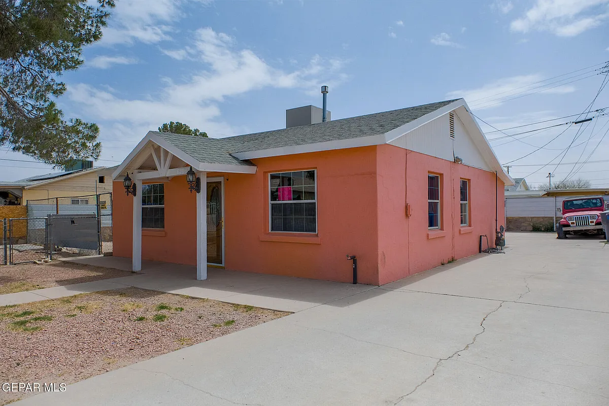Building Photo - 8326 Verde Cir #1