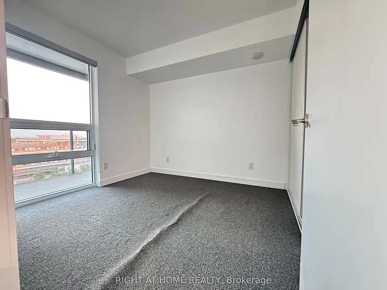 160 Flemington Rd #1022 — Photo 9