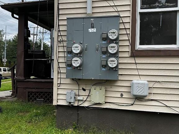 3rd image of 1203 S 2Nd St #4
