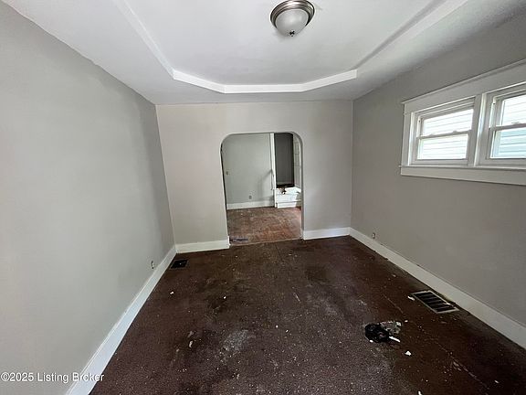 3rd image of 1759 W Hill St