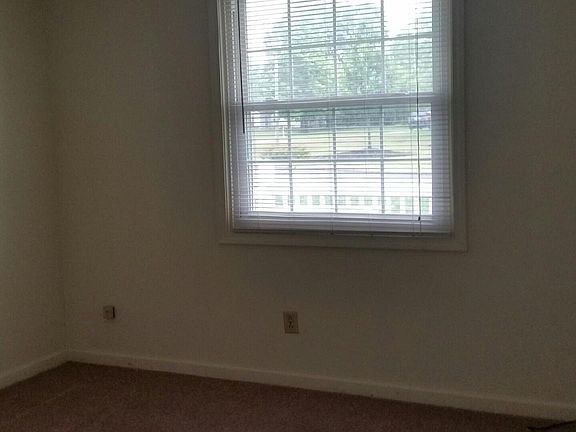 4th image of 315 N Lake Pine Dr
