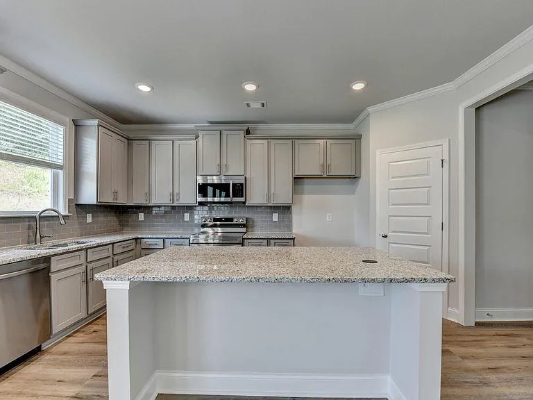7309 Yewtree Dr — Photo 19