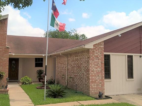 2nd image of 35 Varela Ct
