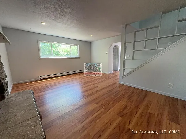 2921 Main St — Photo 6