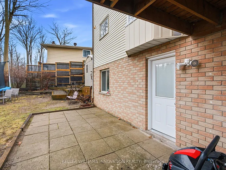 235 Southwood Dr #LOWER — Photo 2