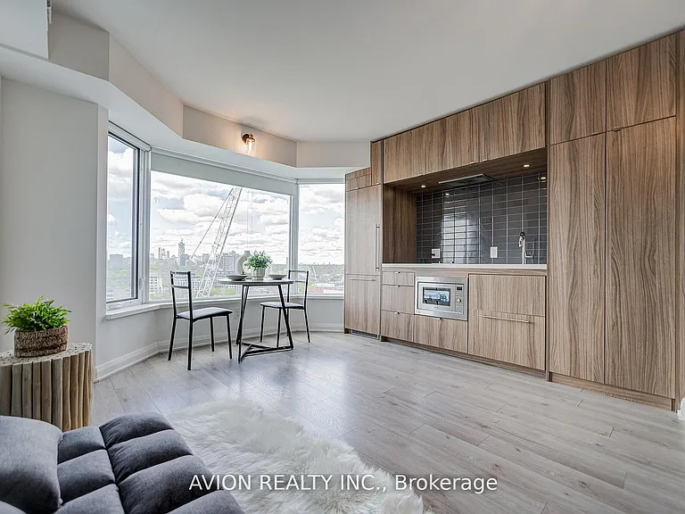 155 Yorkville Ave #1920 — Photo 5