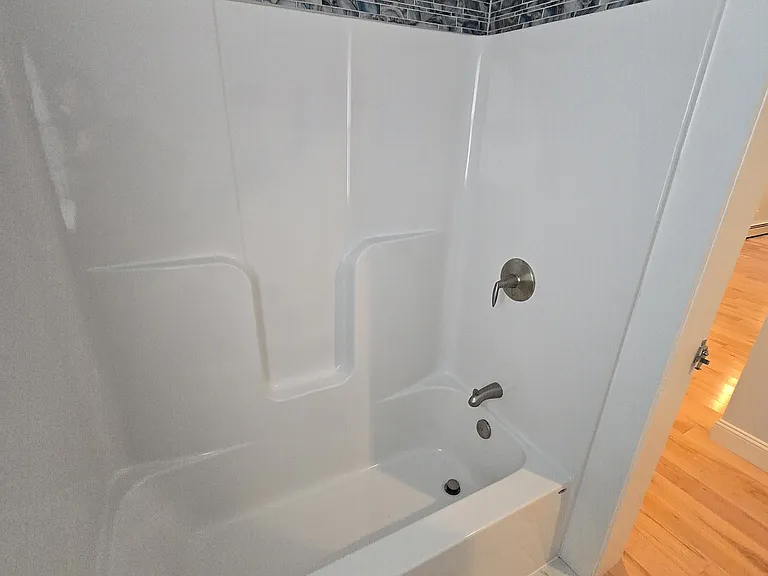 21 Juniper St — Photo 18