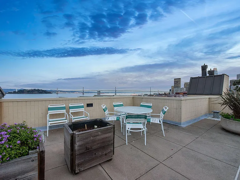150 Lombard St #704 — Photo 18