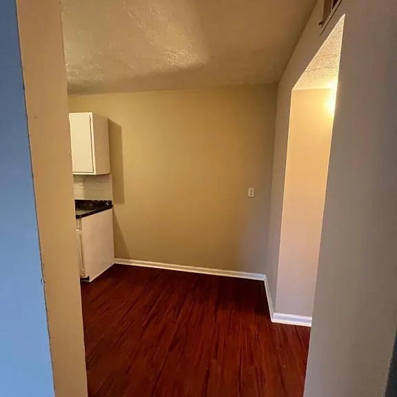 1804 Dalton Ct #12 — Photo 2