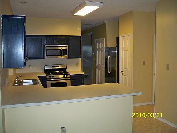 3rd image of 4120 Pineset Dr