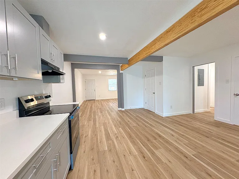 3206 Avenue K — Photo 7