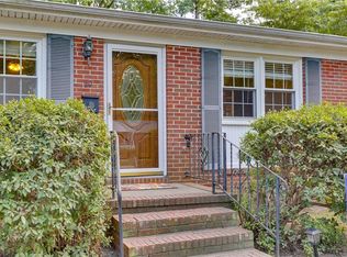 20 Neff Dr, Hampton, VA 23669