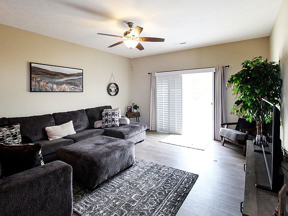 2nd image of 1329 Brookwood Cir