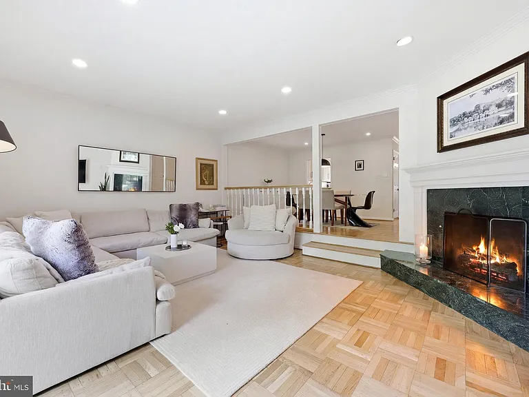 633 E Main St #B2 — Photo 10