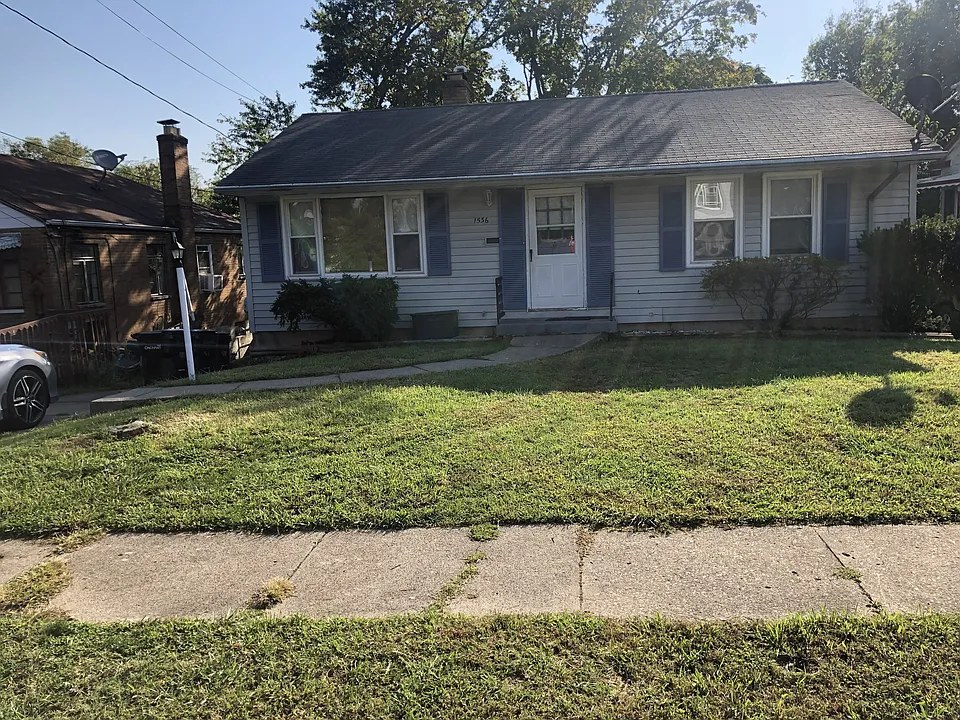 1536 Manss Ave