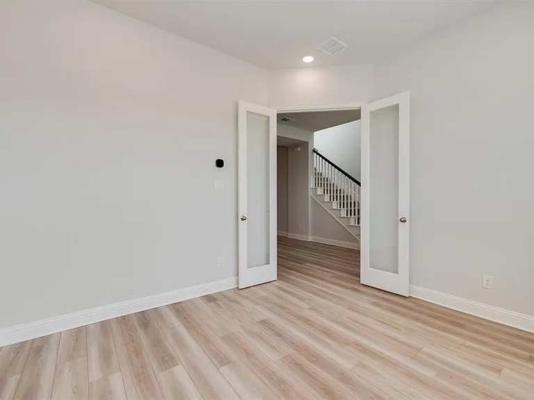 7009 Sunset Blvd — Photo 6