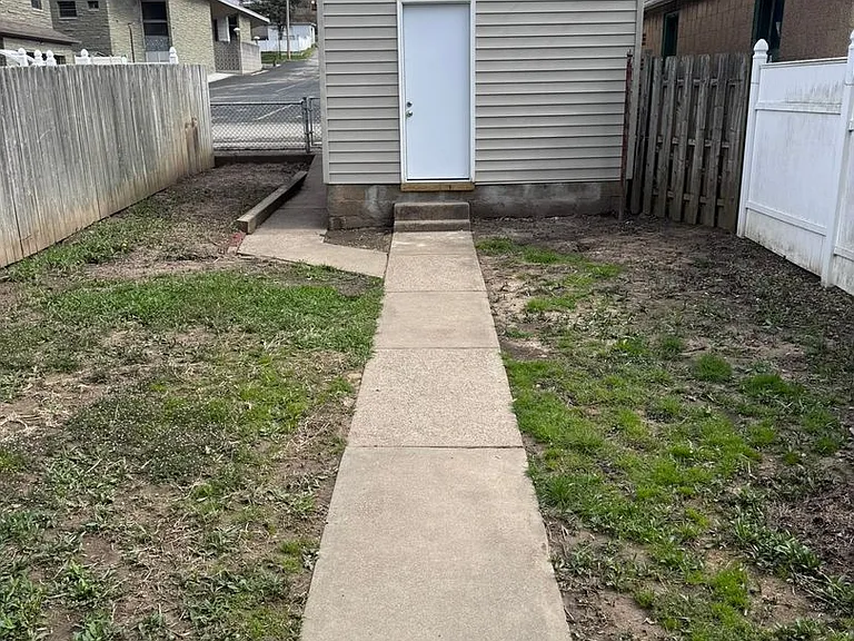 3211 Walnut St — Photo 4