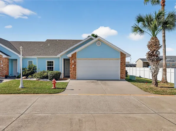 1117 9th St #101, Port Aransas, TX 78373