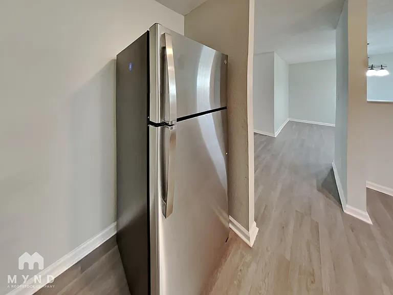 4828 Royal Run Dr — Photo 5