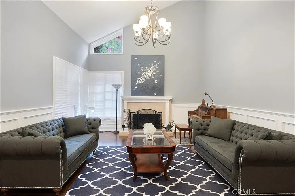 5 bed, 3.5 bath, 2786 sqft, $8,995 — Photo 3