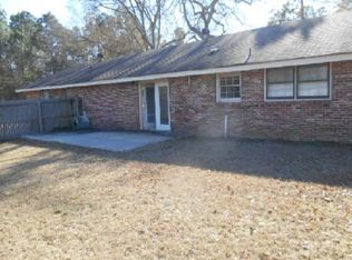 102 Bull St, Swainsboro, GA 30401
