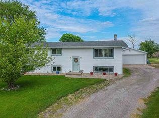 9843 N 1250 East Rd, Shirley, IL 61772