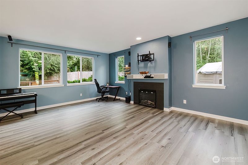5th image of 3318 SE Property Court